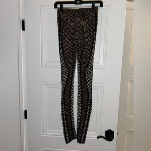 Pre Owned BCBG Max Azria Leggings SZ XS